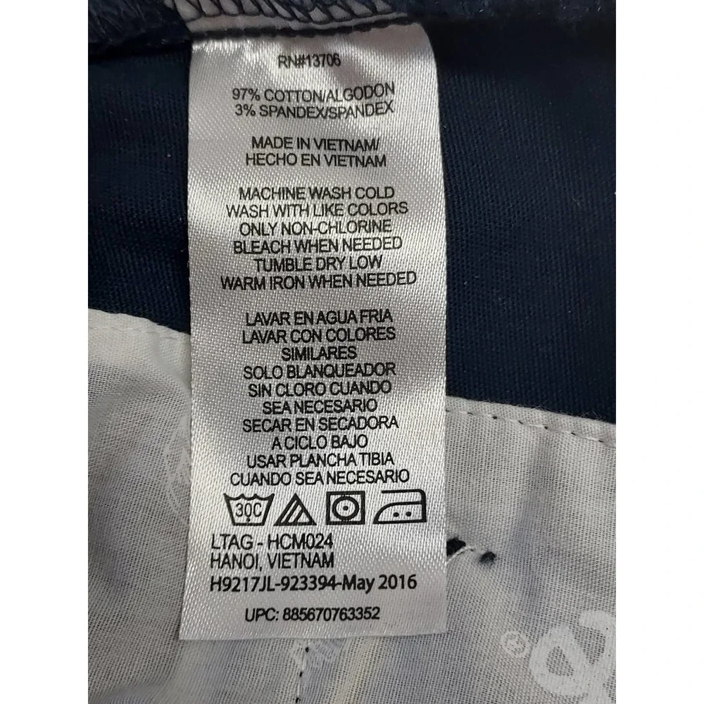 Lee Navy Classic Bermuda NWT Shorts. Size 13 - Picture 8 of 9